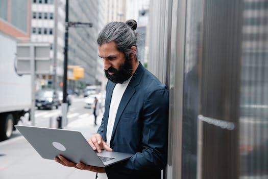 CRM Software and Remote Work: Facilitating Team Coordination